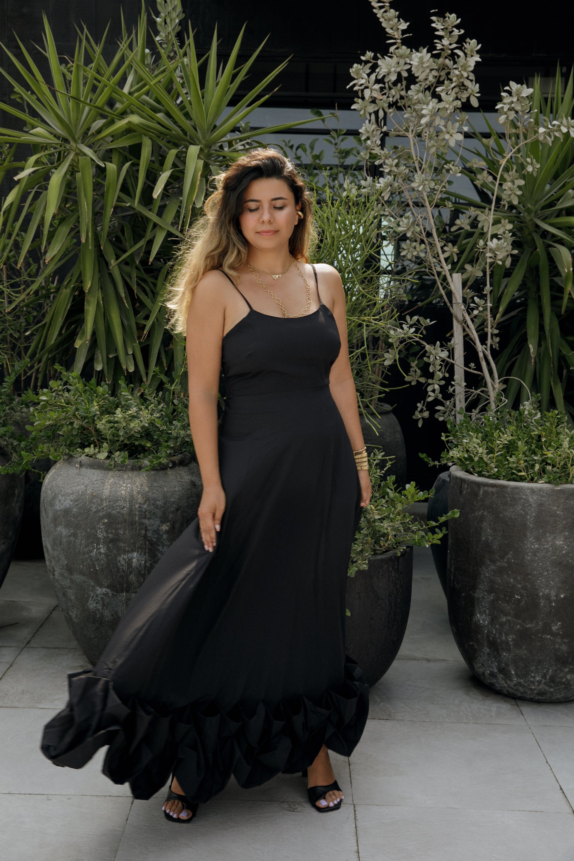 aurelia crepe maxi dress Banana Republic Aurelia Crepe Maxi Dress Size XSP Navy #891569